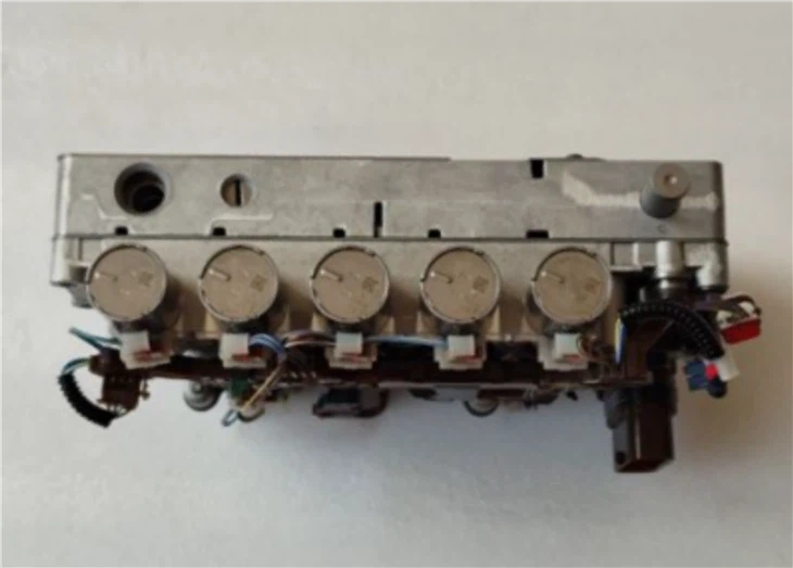 8F24-0002-OEM 8F24 Valve Body With Pressure Sensor 8 Solenoid KTJ1KP7A100DA